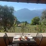 Casa Intignano - Con Bagno E Portico Vista Daire *