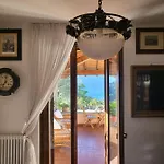 Casa Intignano - Con Bagno E Portico Vista Daire *