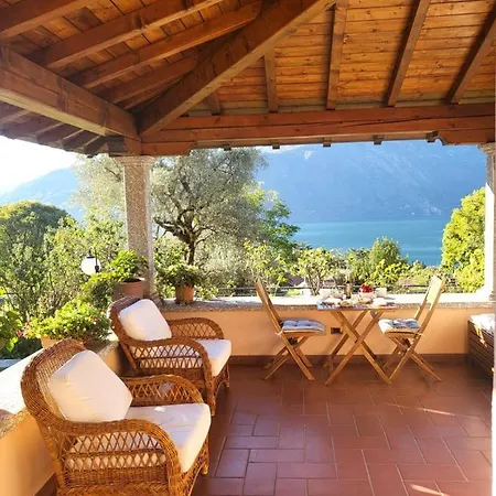 Casa Intignano - Con Bagno E Portico Vista شقة تريميتْسّو