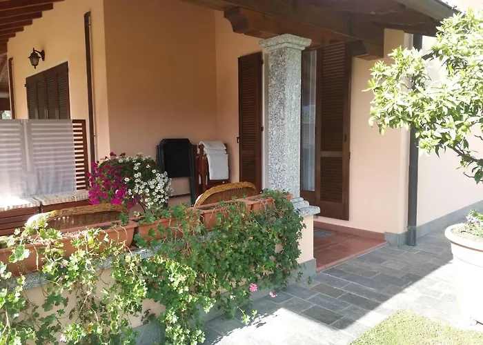 Casa Intignano - Con Bagno E Portico Vista