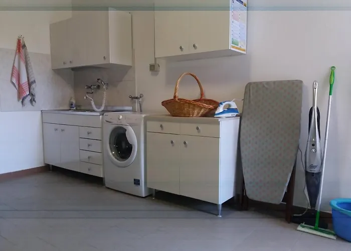 Casa Intignano - Con Bagno E Portico Vista *