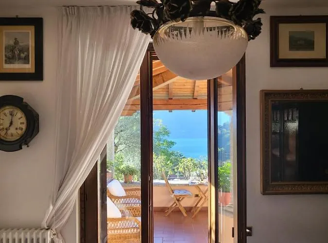 Casa Intignano - Con Bagno E Portico Vista Apartamento *