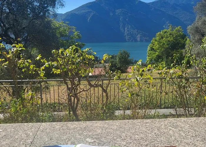 Casa Intignano - Con Bagno E Portico Vista Apartamento