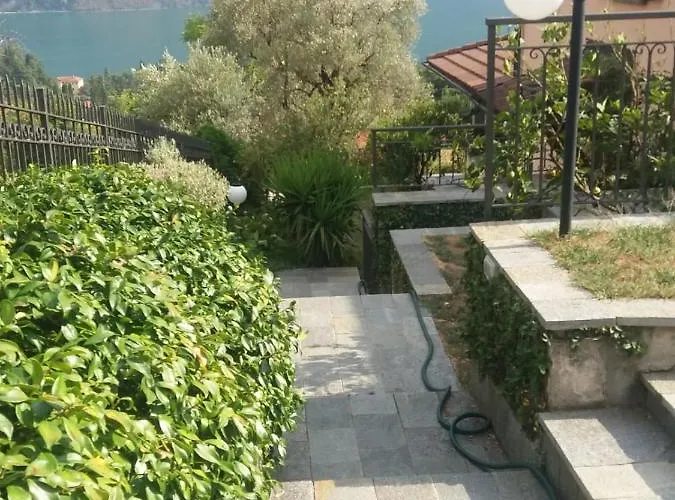 Casa Intignano - Con Bagno E Portico Vista Tremezzo