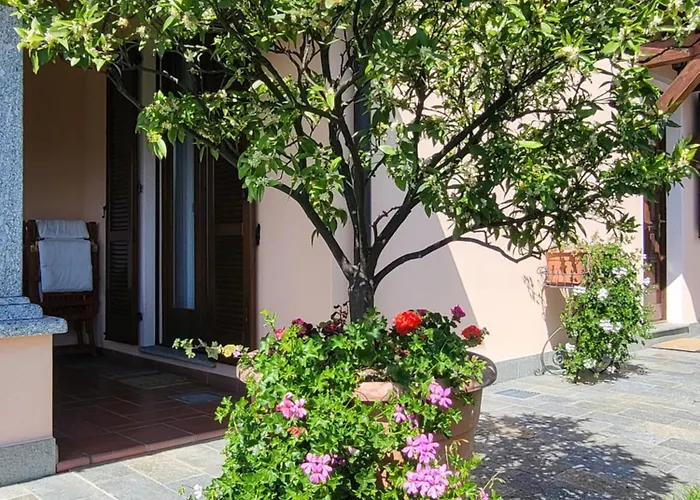 Casa Intignano - Con Bagno E Portico Vista